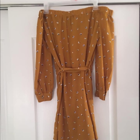 Dress - Picture 3 of 3